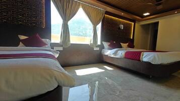 低過敏寢具、免費無線上網、床單