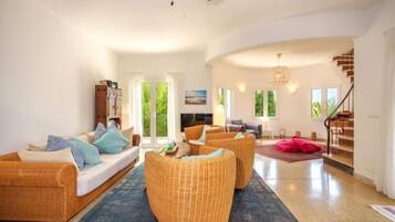 Vila, 5 kamar tidur, teras | Area keluarga