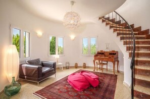 Villa, 5 Bedrooms, Terrace | Interior