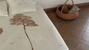 Dormitorio compartido, 1 habitación, fumadores, piscina privada | 1 dormitorio