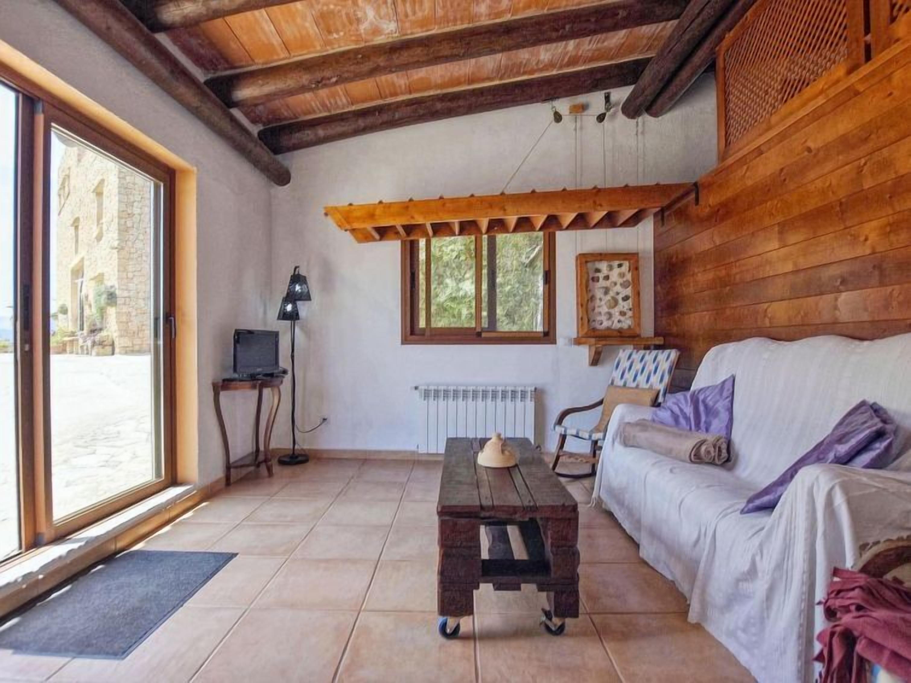 House, 6 Bedrooms | Living area