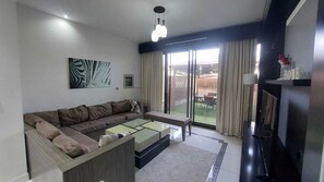 Villa, 2 Bedrooms, Accessible, Smoking | Ruang tamu