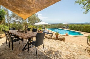 Casa, 6 dormitoris, terrassa | Servei de restauració a l'aire lliure