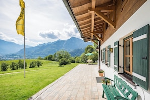 Terrace/patio - Vacation apartment Staufenblick, 1-4 persons, balcony (Bad Reichenhall)