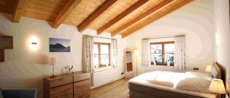 1 bedroom, bed sheets