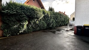 Property grounds - Apartment 'In Fuldatal - Kassel' with Private Garden and Wi-Fi (Fuldatal)