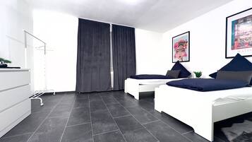 2 bedrooms, free WiFi, bed sheets