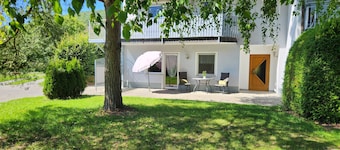 Apartamento vacacional 'Scheurebe' con balcón privado, terraza y jardín comunitarios