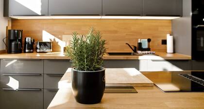 Apartment 'Ferienwohnung Eichendorff' with Balcony and Wi-Fi