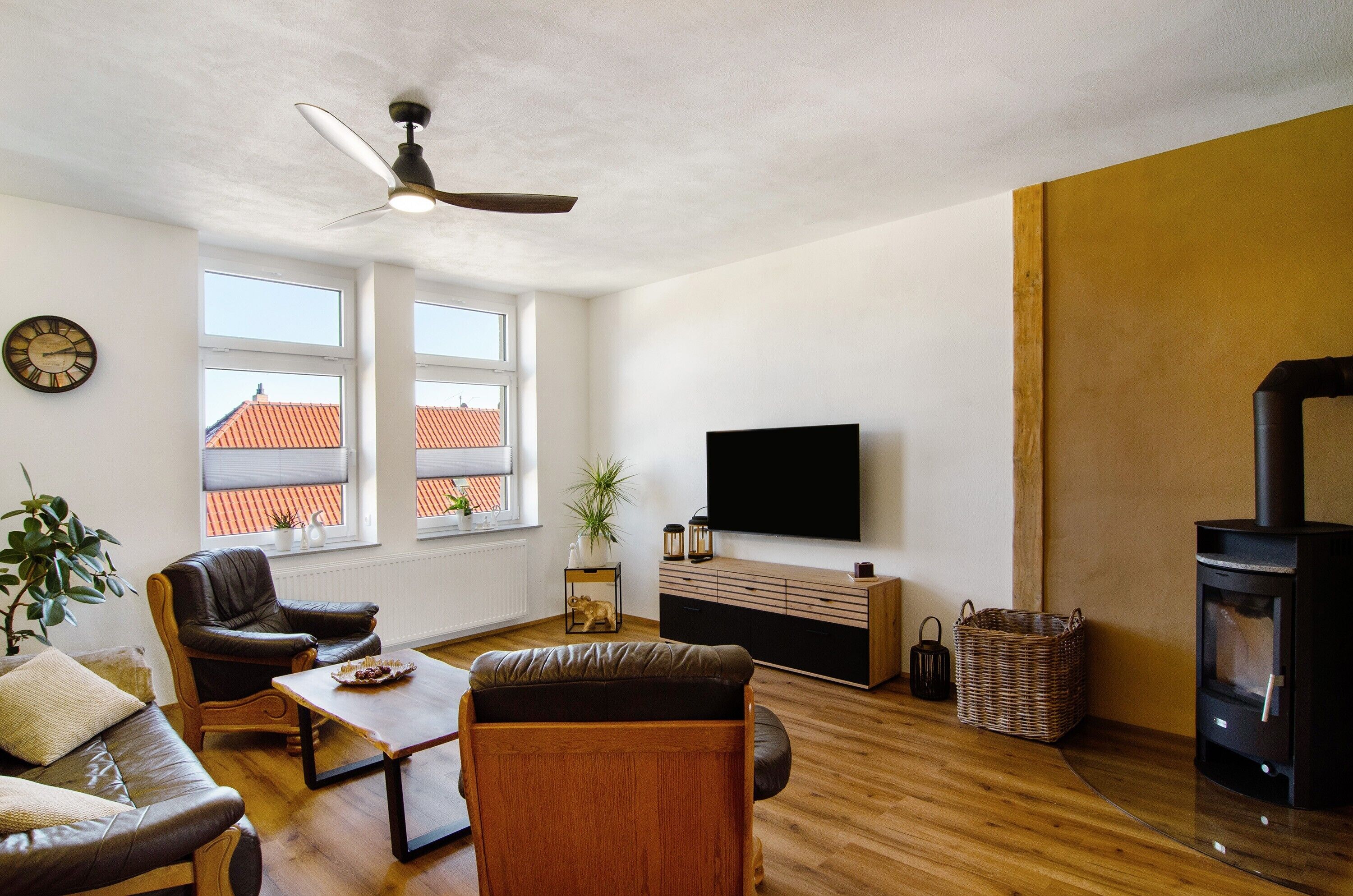 Fernseher, Kamin