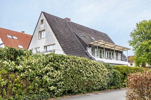 Exterior - Holiday Apartment 'Greenstay' with Wi-Fi (Horn-Bad Meinberg)