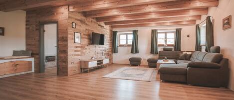 Télévision, cheminée