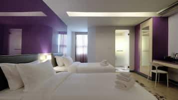 Minibar, free WiFi