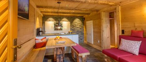 Télévision, table de tennis de table