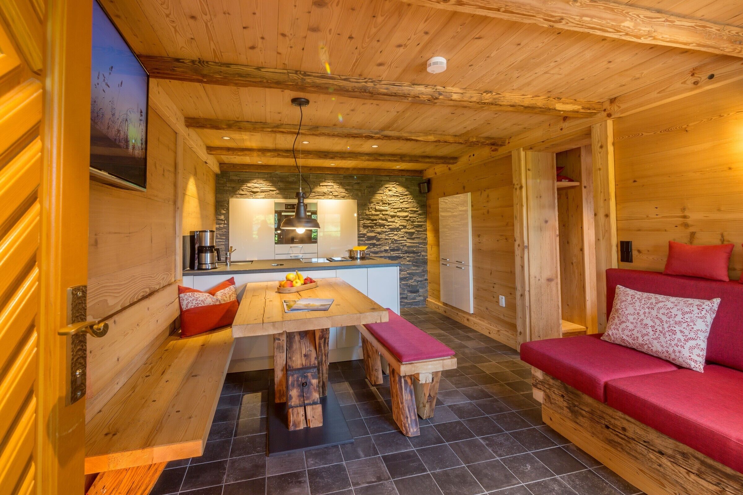 Fernseher, Tischtennisplatte