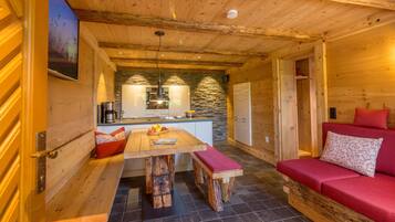 Fernseher, Tischtennisplatte