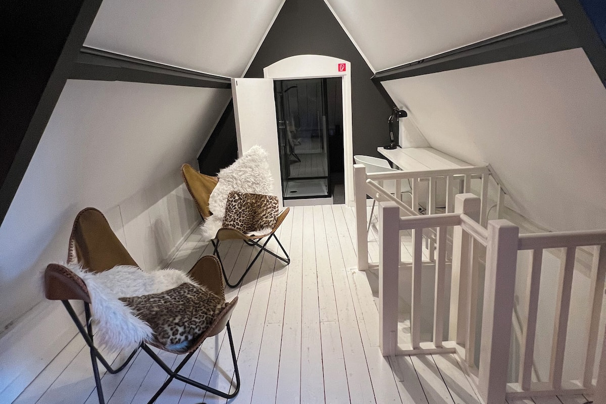 Comfort Apartment Hush Cottage | In-room safe, WiFi (free)