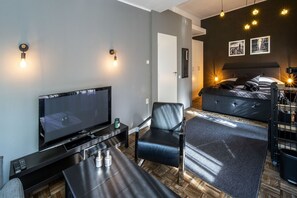 Double Room, Hush Room (garden view) | In-room safe, free WiFi - Hush bed& breakfast (Helmond)