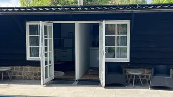 1 bedroom, in-room safe, free WiFi