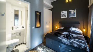 Double Room, Hush Room (garden view) | In-room safe, free WiFi