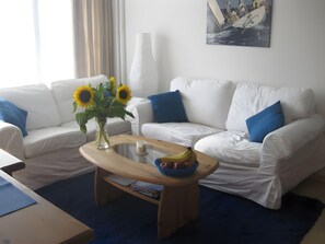 TV, lettore DVD, impianto stereo