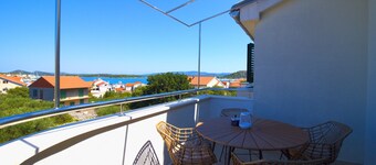 Apartment Rosana - New two-bedroom apartment with sea view