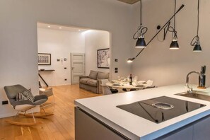 Interior - ISIDORO E PERLA FLORENCE SUITES (Firenze)