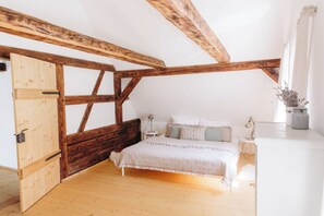4 Schlafzimmer, Reisekinderbett, WLAN, Bettwäsche