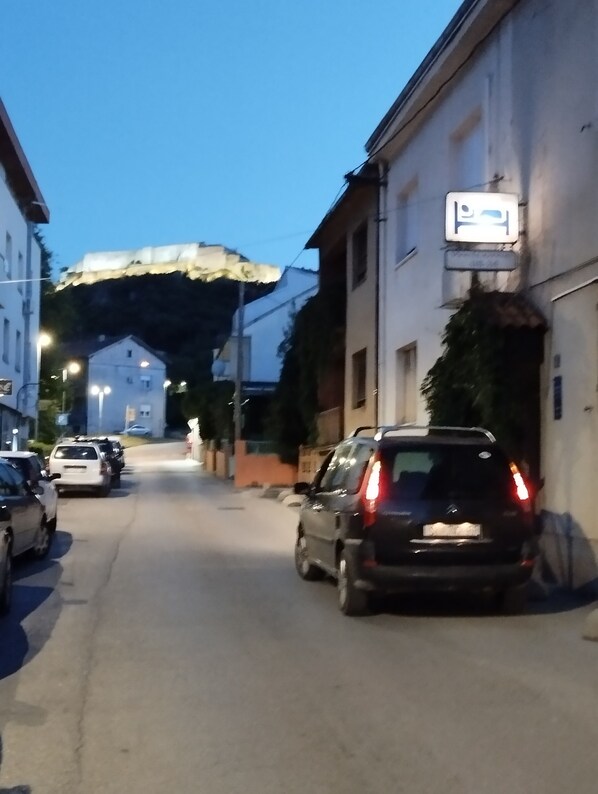 Third-party on-site parking