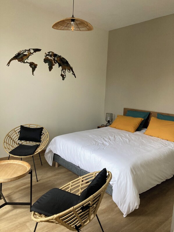 1 bedroom, iron/ironing board, travel cot, free WiFi