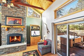 Interior - Koda Bear Lodge By Destination Big Bear: Cozy 3 Bedroom Modern Craftsman Cabin! Foosball Table! Hot Tub! Pet Friendly! Walk To Bear Mountain & Golf Course! (Big Bear Lake)