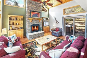 TV, lareira, pebolim