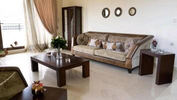 Villa, 5 Bedrooms, Smoking, Balcony | Living room
