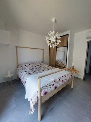 3 bedrooms, iron/ironing board, WiFi, bed sheets - Bella Vita Garancia sea view apartment with pool! 5 minutes from Porticcio (Grosseto-Prugna)