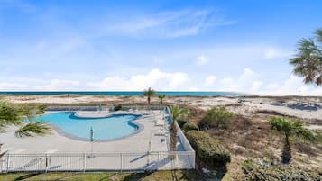 Condo Prestigio, varias camas, para no fumadores, cocina | Vista del balcón