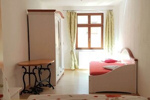 2 Schlafzimmer, Bügeleisen/Bügelbrett, Internetzugang, Bettwäsche