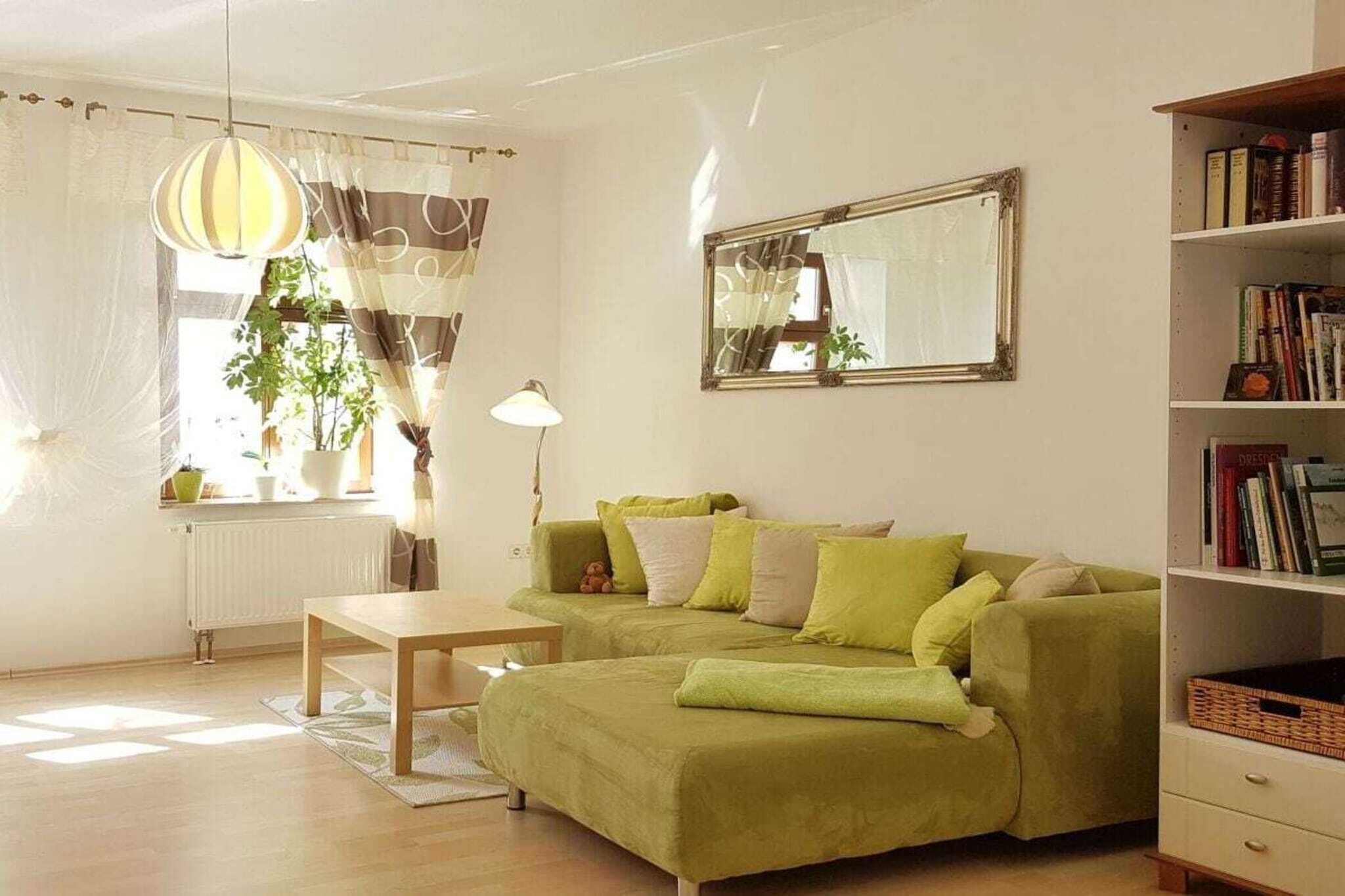 Smart TV, DVD player, books, stereo