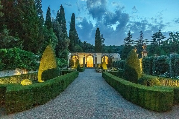 Exterior - My Exclusive Italy - Classic Suite in a Luxury Wine Estate (Rignano sull'Arno)
