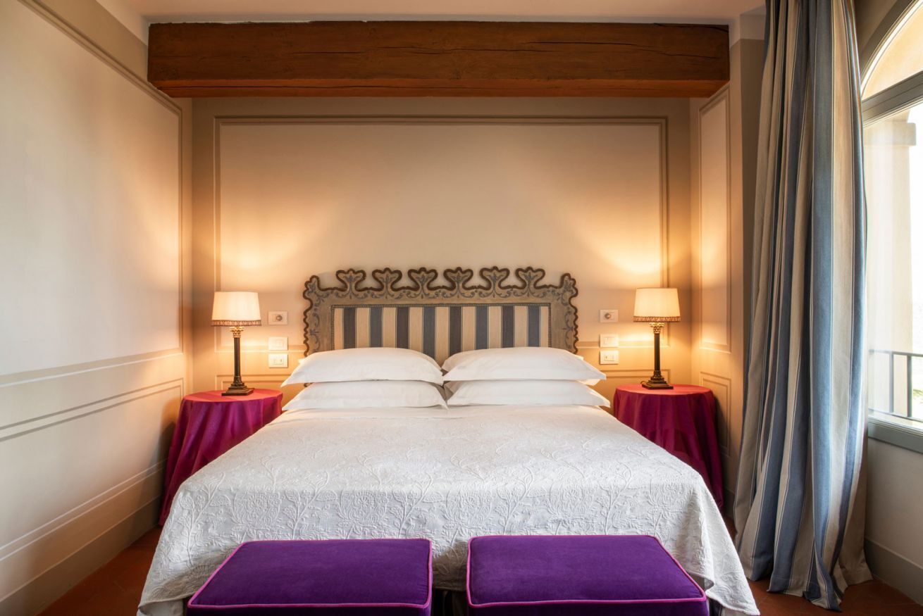 In-room safe, iron/ironing board, WiFi, bed sheets