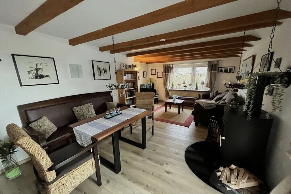 Smart TV, fireplace, DVD player, books