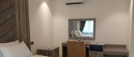 Rom – executive | Skrivebord, skrivebord for bærbar PC, wi-fi (inkludert) og sengetøy