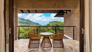 Mountain view - Garden Hill Resort & Spa (Beau Vallon)