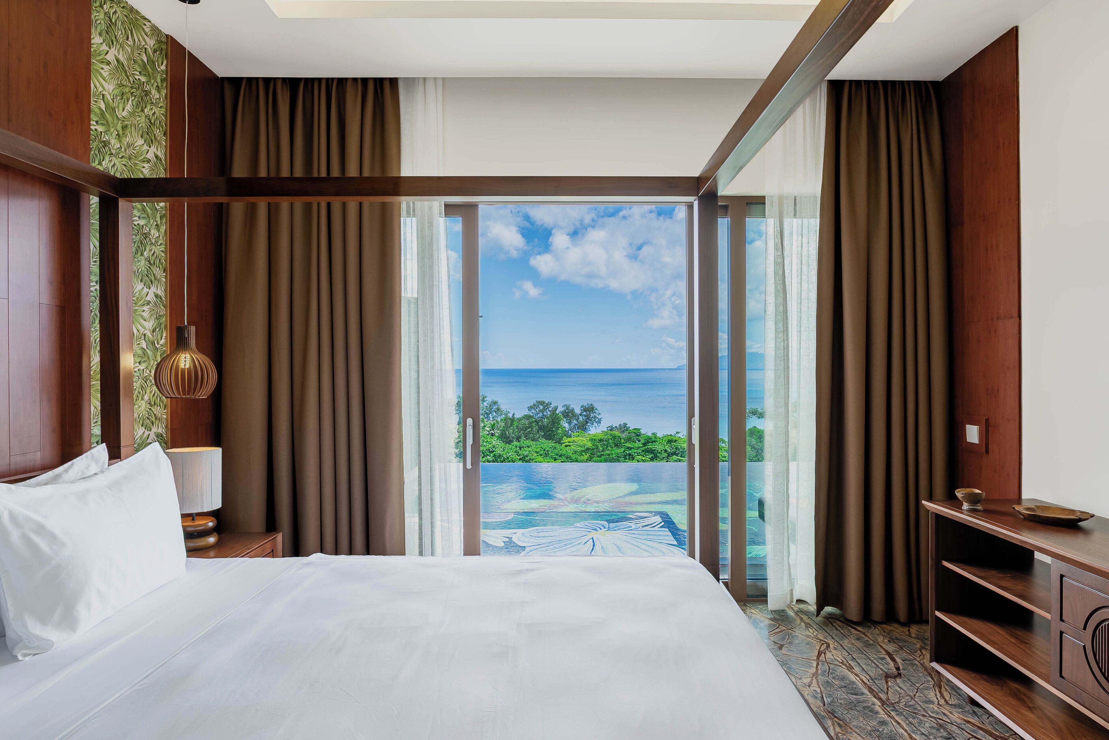 Minibar, coffres-forts dans les chambres, chambres insonorisées