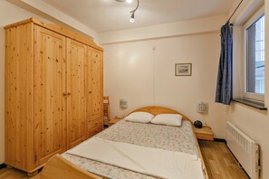 2 chambres, lit parapluie