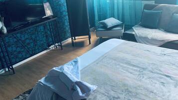 2 chambres, fer et planche Ă repasser, Wi-Fi, draps fournis