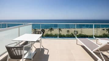 Junior suite, uitzicht op oceaan | Terras