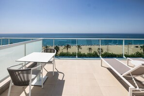 Terrace/patio - Hotel Calella by Beatriz Hoteles (Calella)