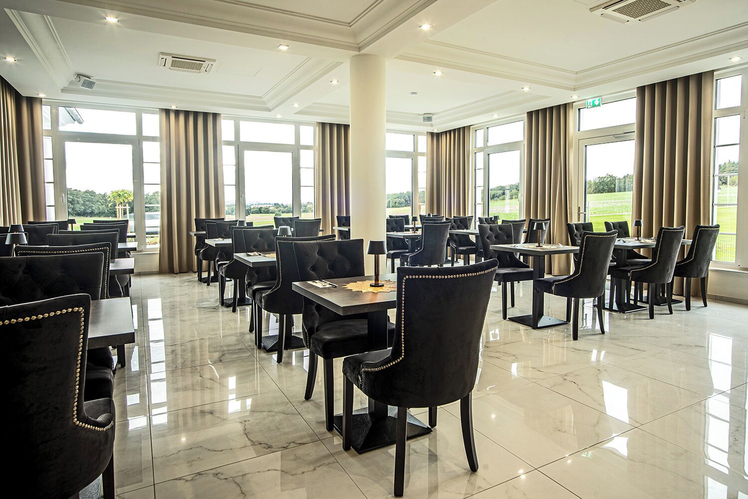 包每日自助早餐