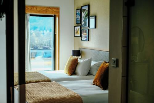 Twin Room, Valley View