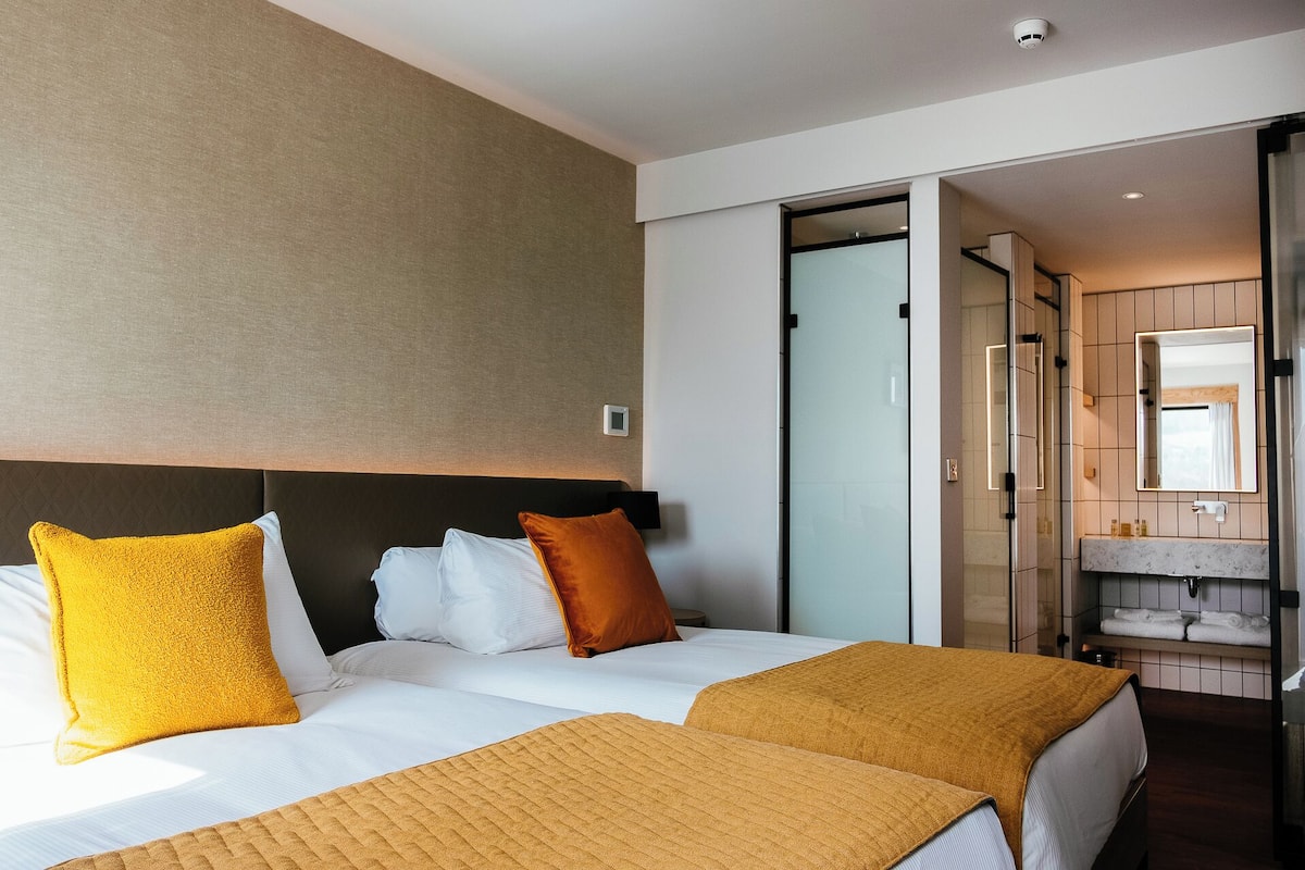 Twin Room Woodland View | 1 bedroom, in-room safe, desk, laptop workspace